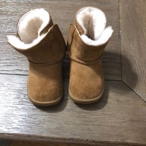 Ugg toddler boots